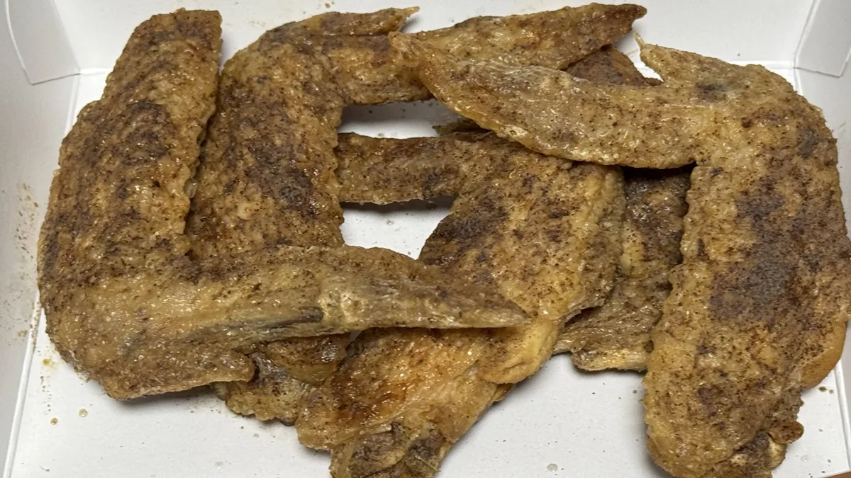 世界の山ちゃんキッチンカーで実際に幻の手羽先を買ってみた。お持ち帰りの手羽先画像