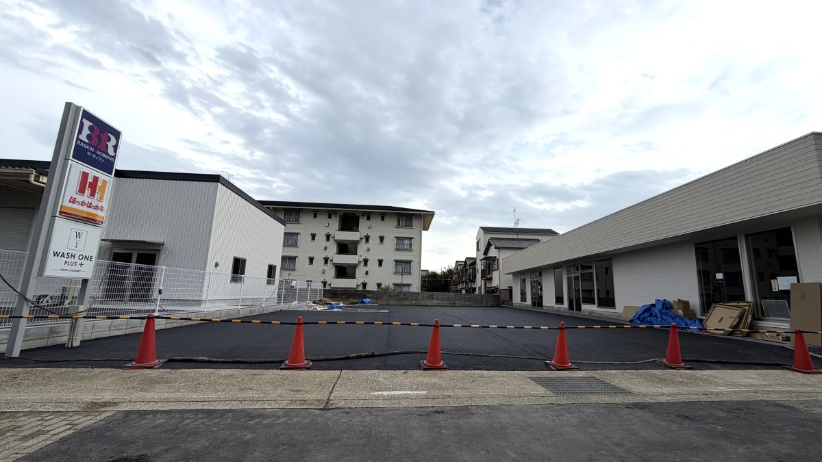 長岡京市にサーティワン・ほっかほっか亭・コインランドリーがオープンへ！第七小学校前で工事中